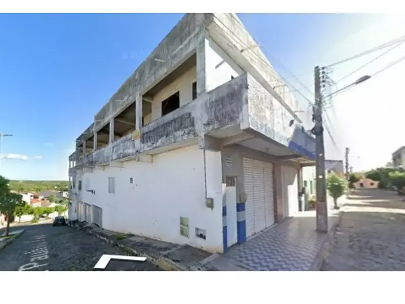 Prédio em Leilão Extrajudicial