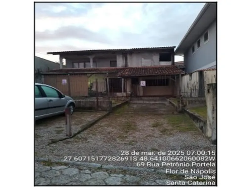 Comercial em Licitação