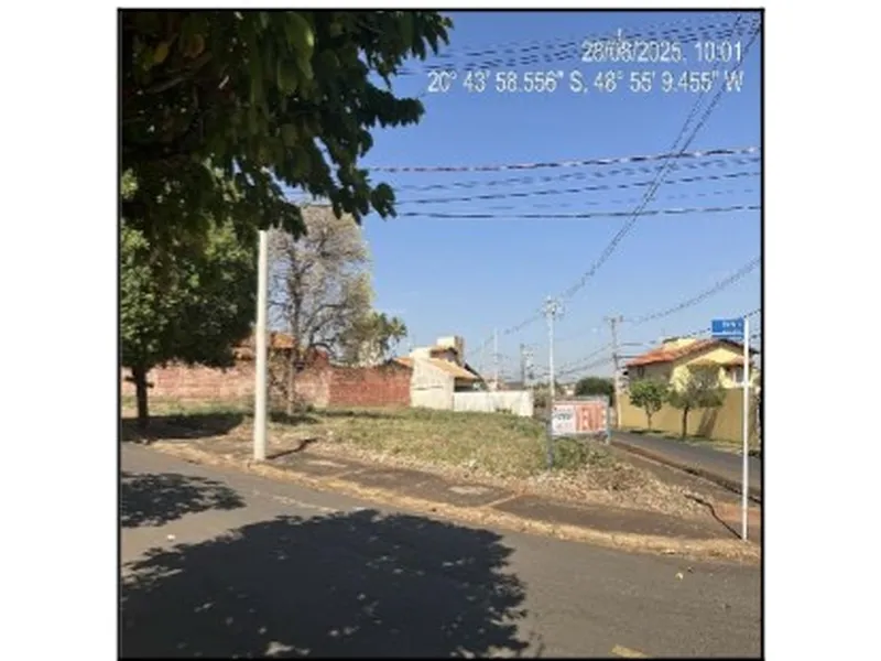 Terreno em Licitação