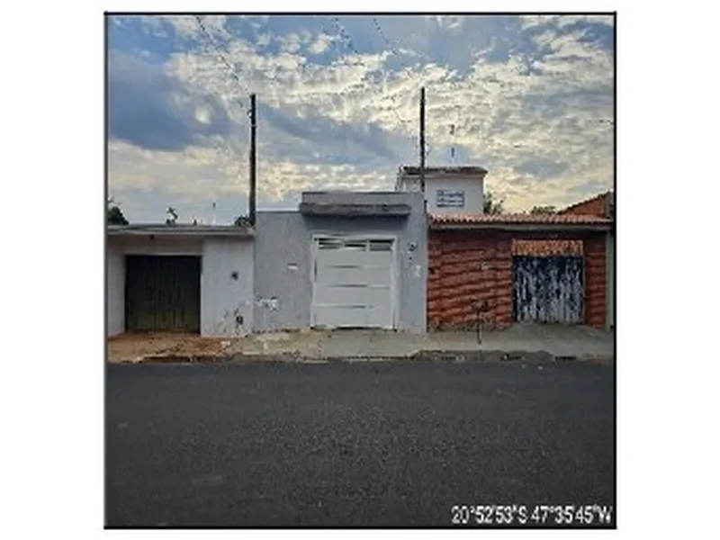 Prédio em Leilão Extrajudicial