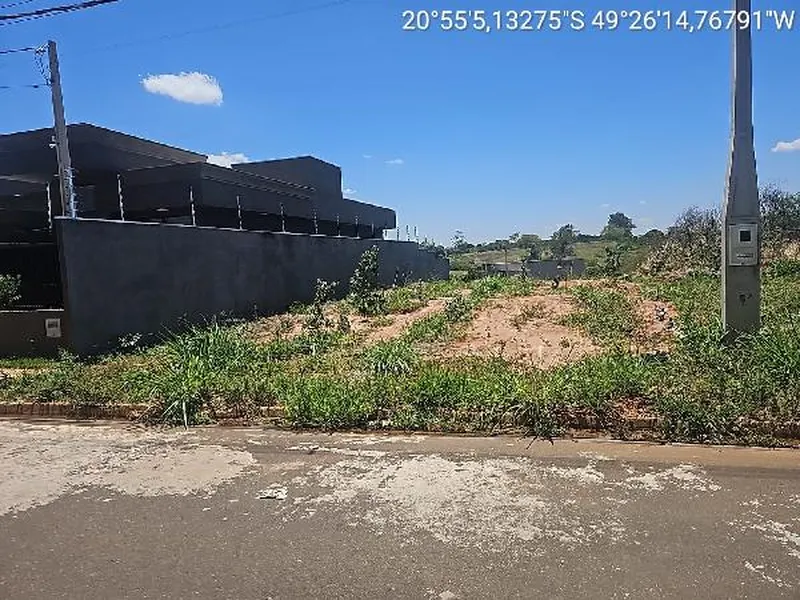 Terreno em Licitação