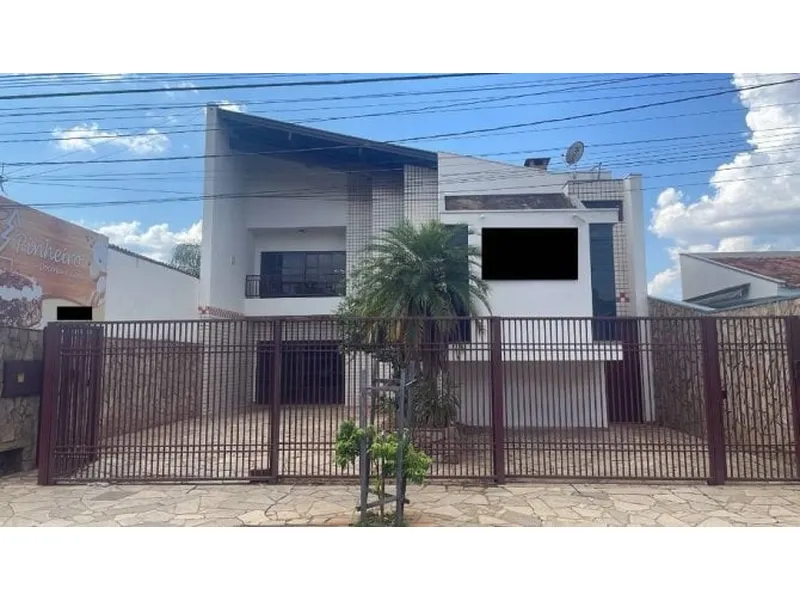 Comercial em leilão