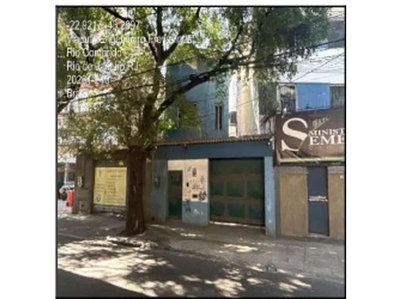 Prédio em Licitação