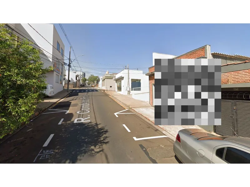 Comercial em leilão