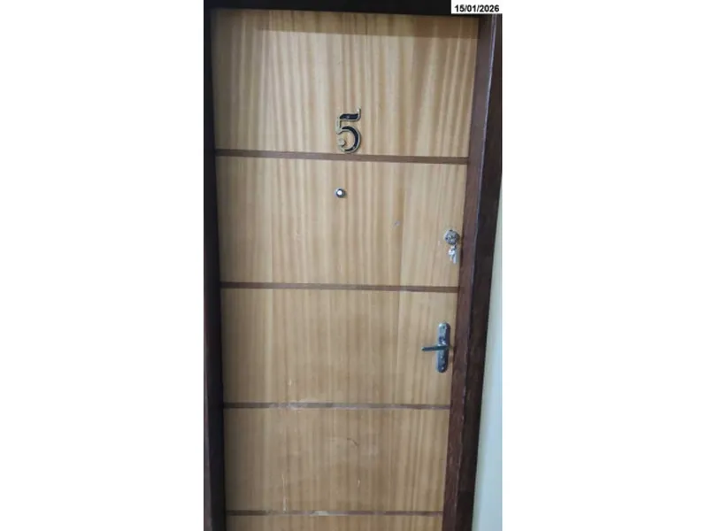 Comercial em leilão