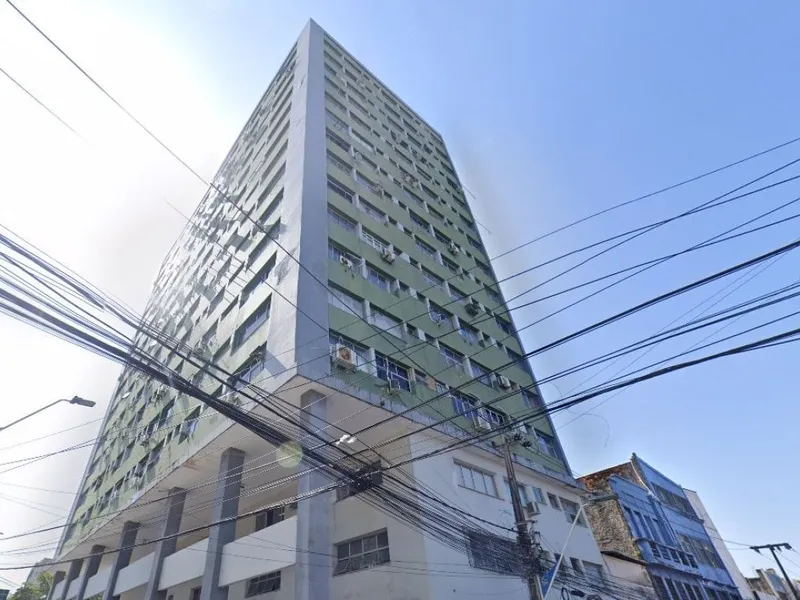 Comercial em leilão