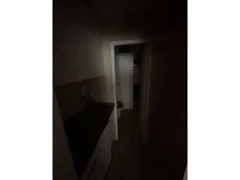 Comercial em leilão