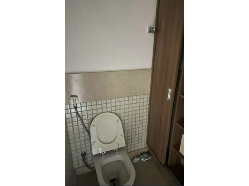 Comercial em leilão