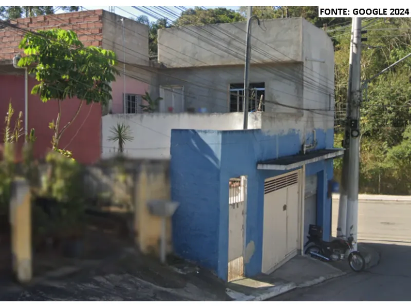 Comercial em leilão