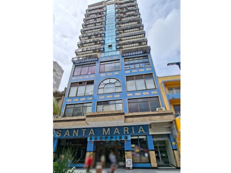 Comercial em leilão