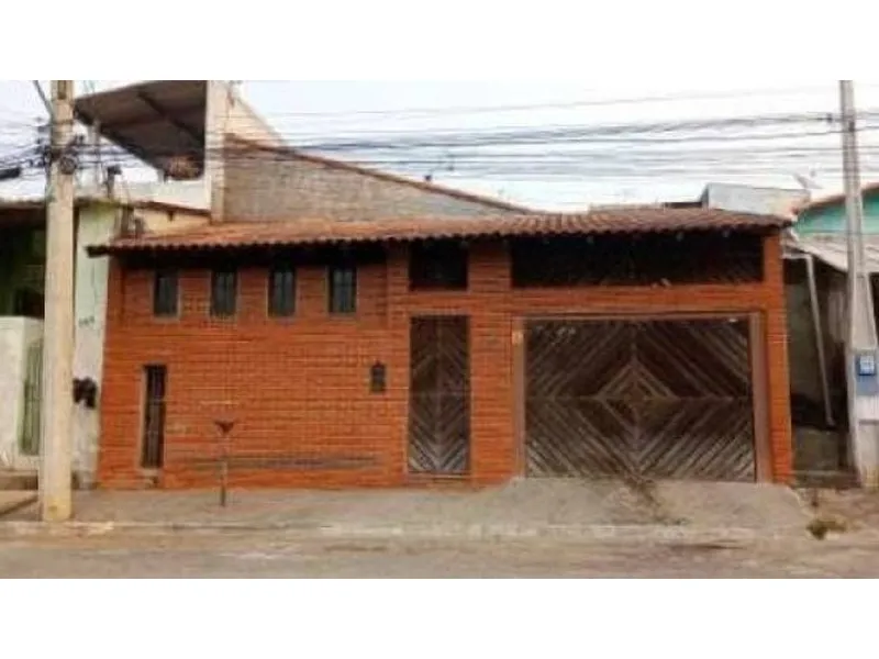 Casa em Leilão Extrajudicial