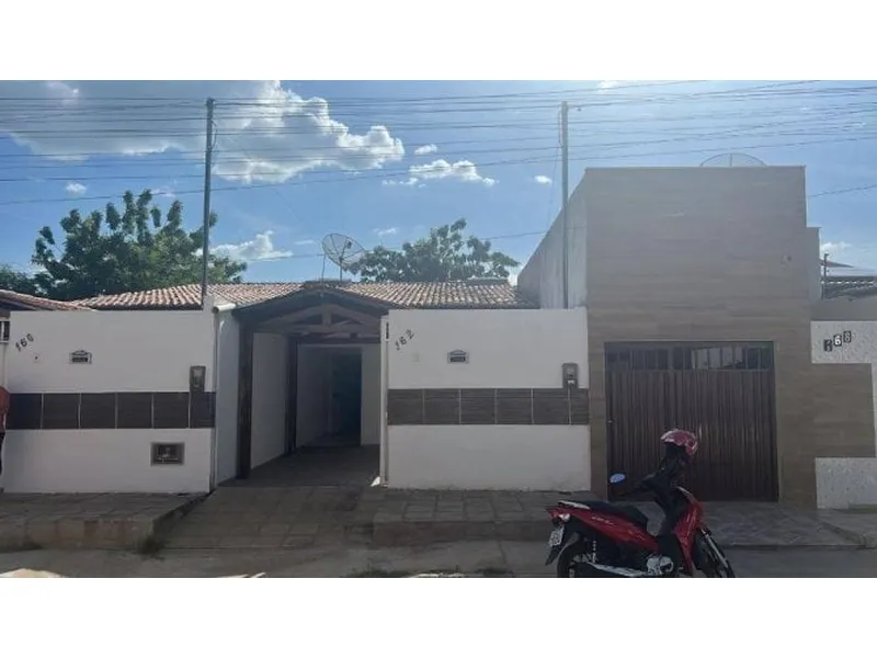 Casa em Leilão Extrajudicial