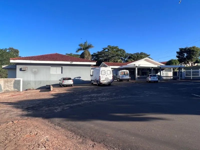 Comercial em leilão