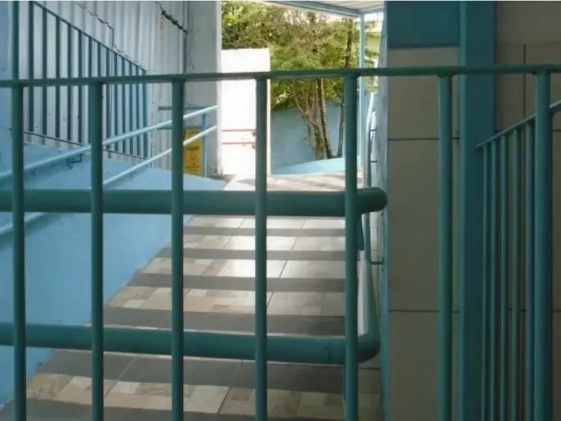 Comercial em leilão