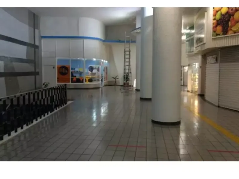 Comercial em leilão