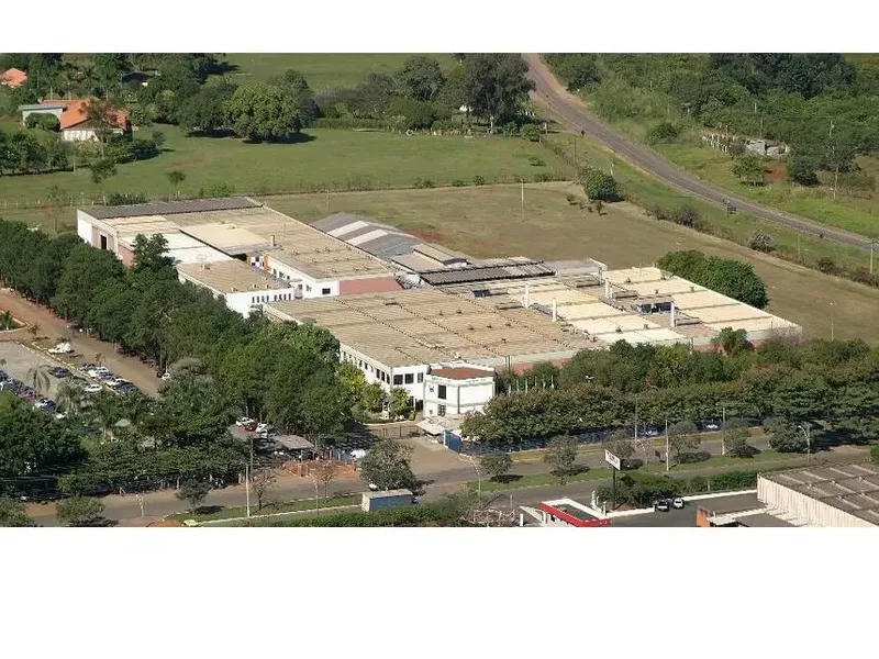 Comercial em leilão