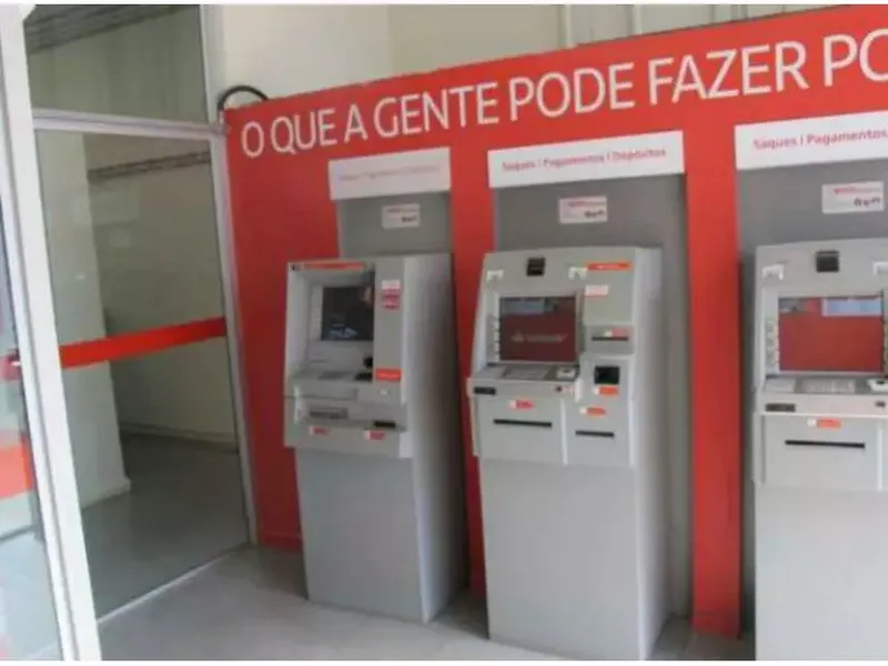 Comercial em leilão