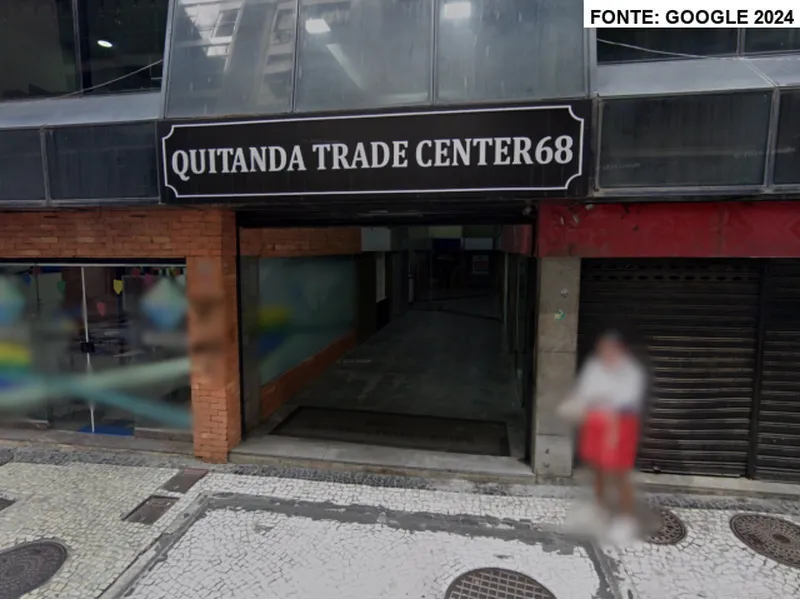 Comercial em leilão