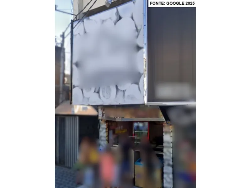 Comercial em leilão