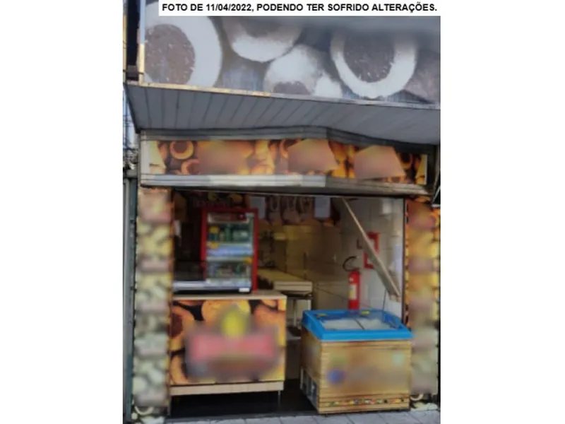 Comercial em leilão