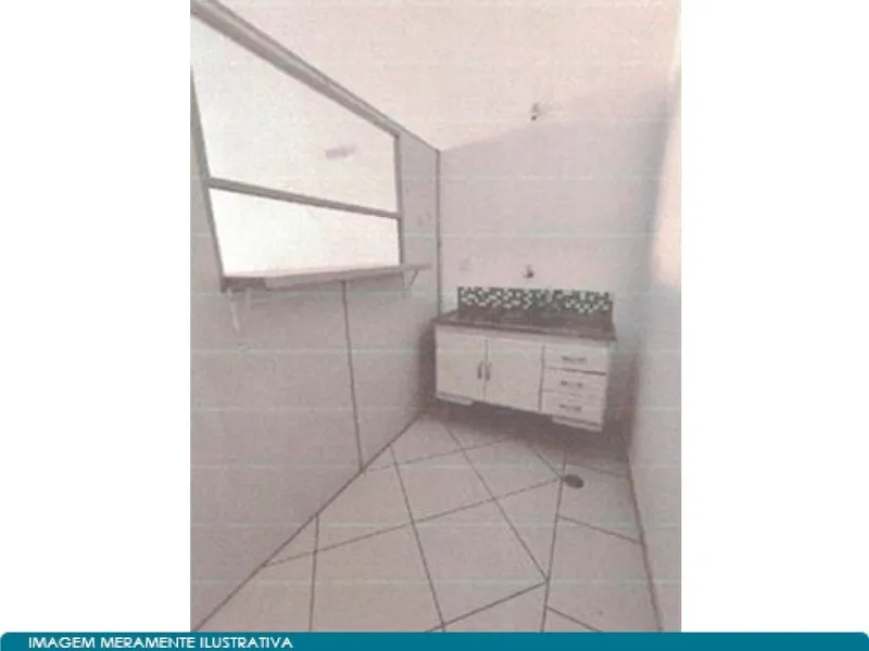 Comercial em leilão