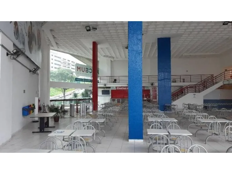 Comercial em leilão