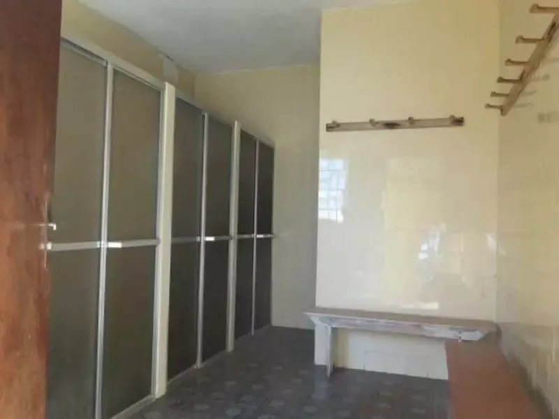 Comercial em leilão