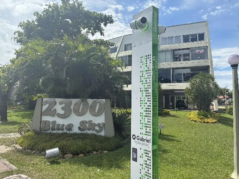 Comercial em Licitação