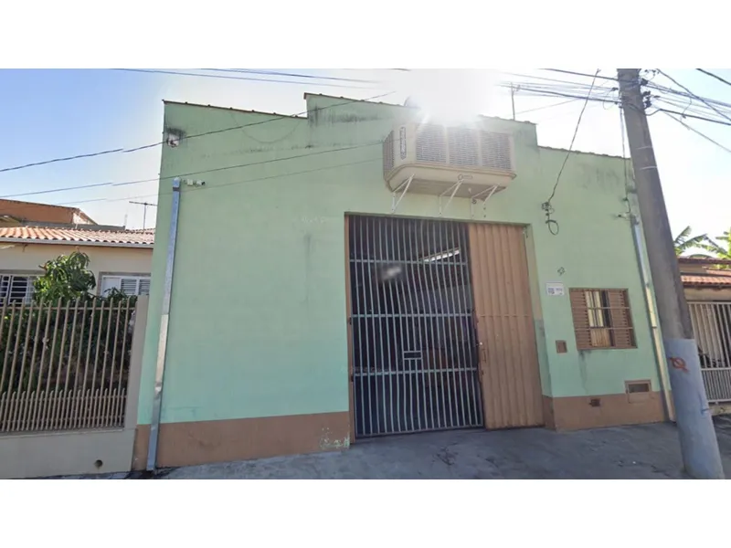 Galpao em leilão