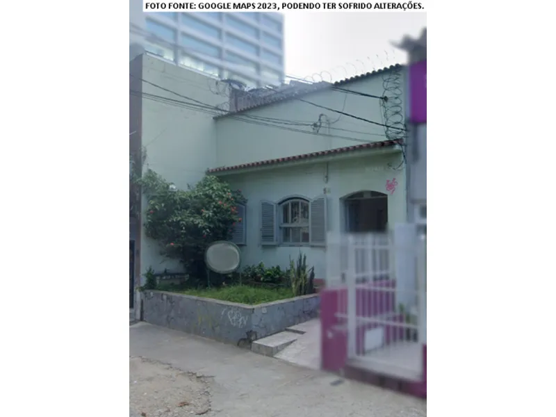 Comercial em leilão