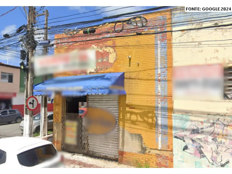 Comercial em leilão