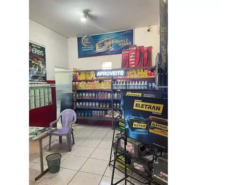 Comercial em leilão