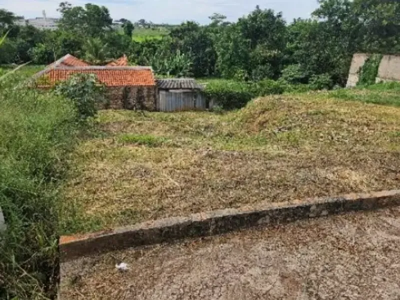 Terreno em leilão