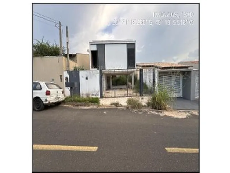 Casa em Leilão Extrajudicial