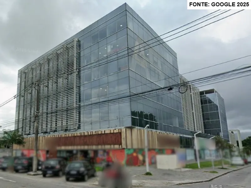 Comercial em leilão