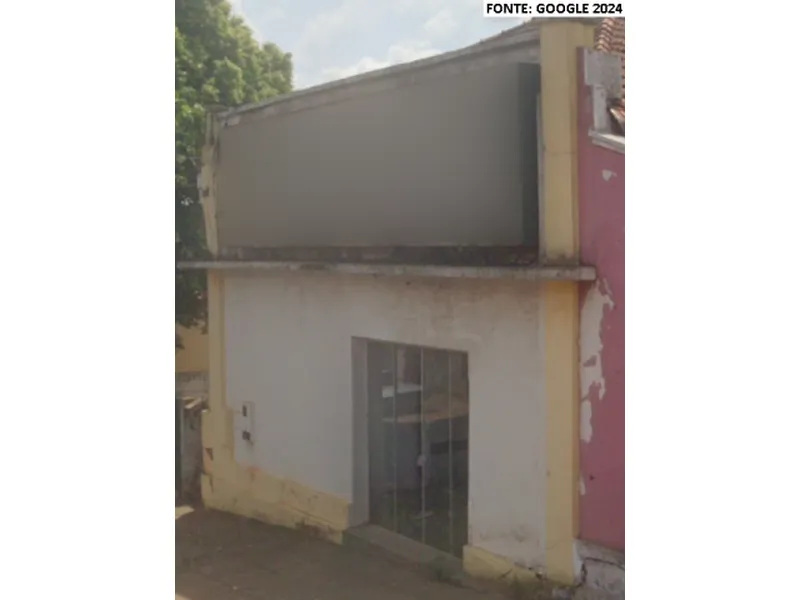 Comercial em leilão