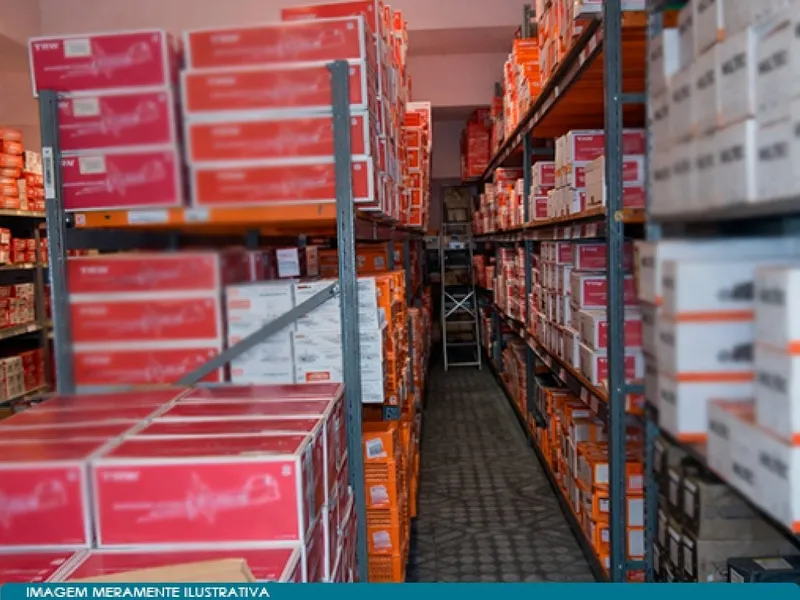 Comercial em leilão