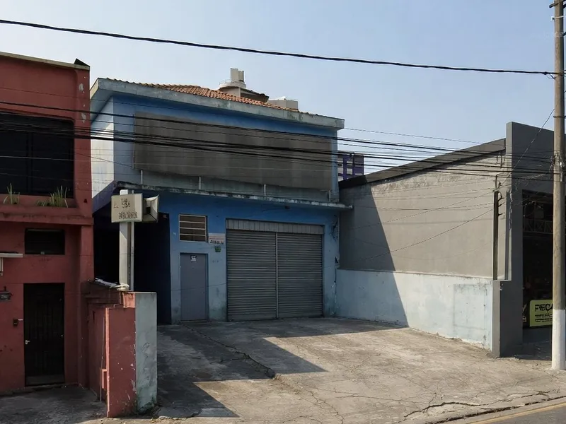 Comercial em leilão