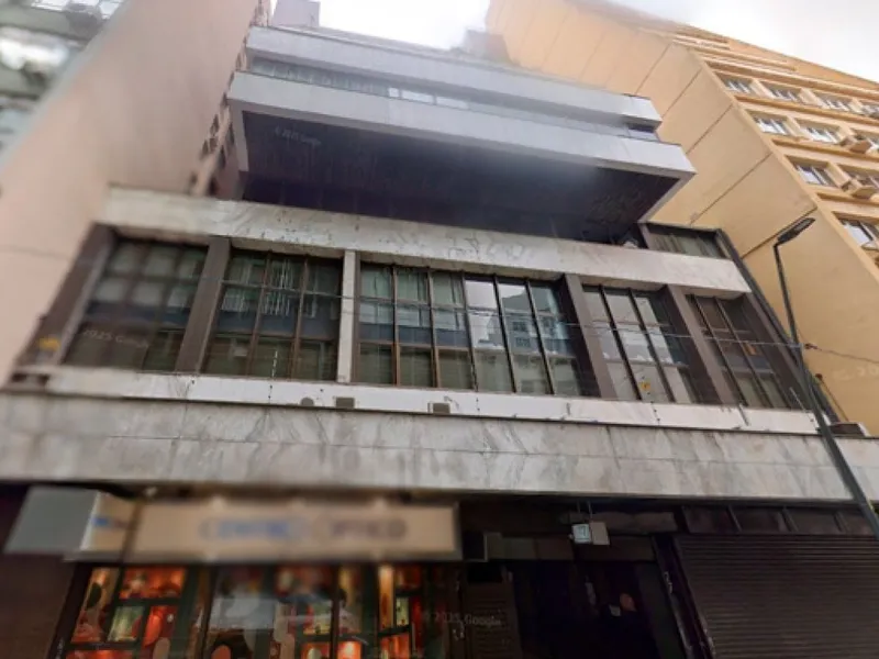 Comercial em leilão