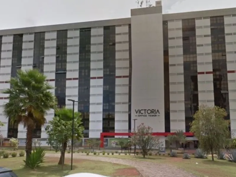 Comercial em leilão