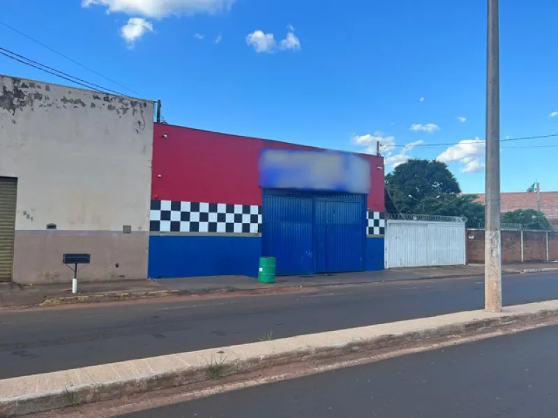 Comercial em leilão