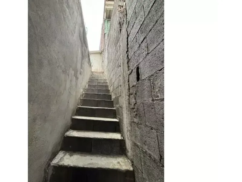 Comercial em leilão