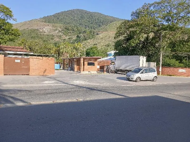 Prédio em Leilão Extrajudicial