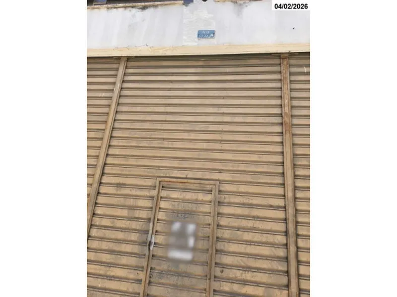 Comercial em leilão