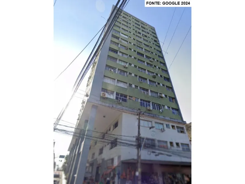 Comercial em leilão