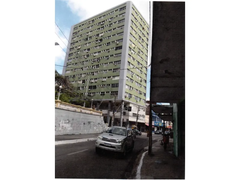 Comercial em leilão