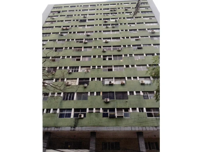 Comercial em leilão