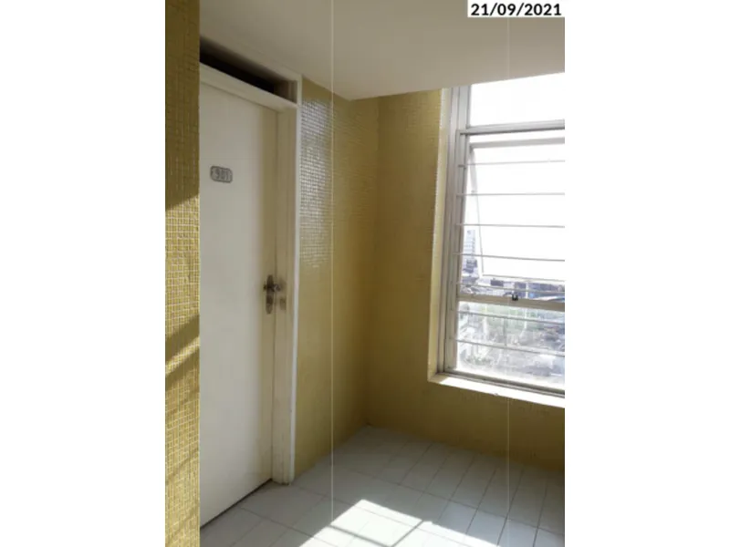 Comercial em leilão