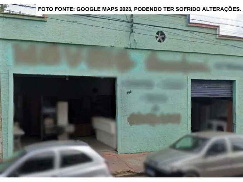 Comercial em leilão