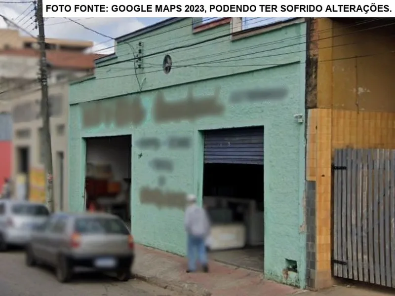 Comercial em leilão